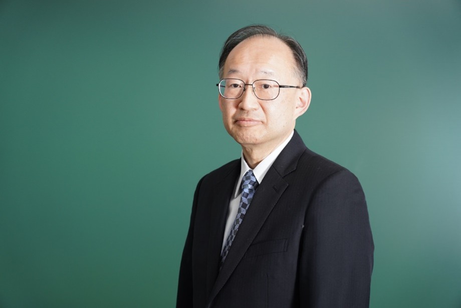 口腔外科専門医・口腔内科専門医　山崎裕